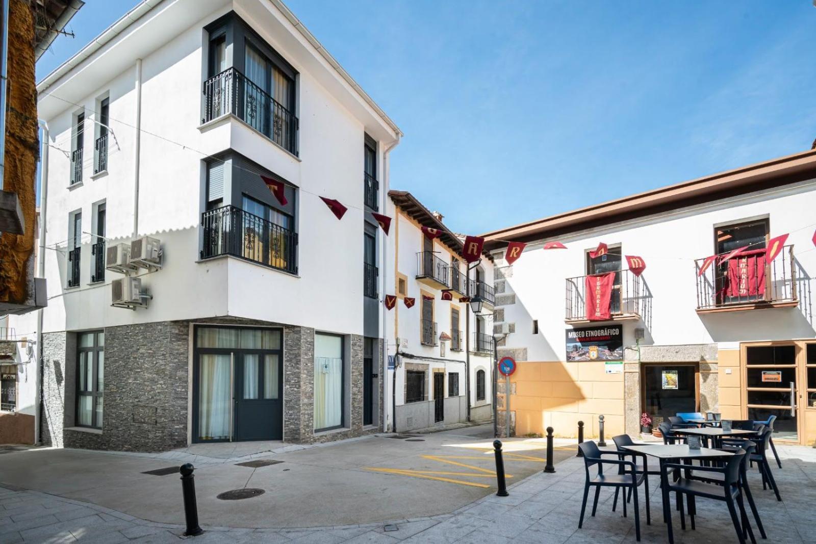 Apartamentos La Plazuela 巴尼奥斯德蒙特迈奥尔 外观 照片